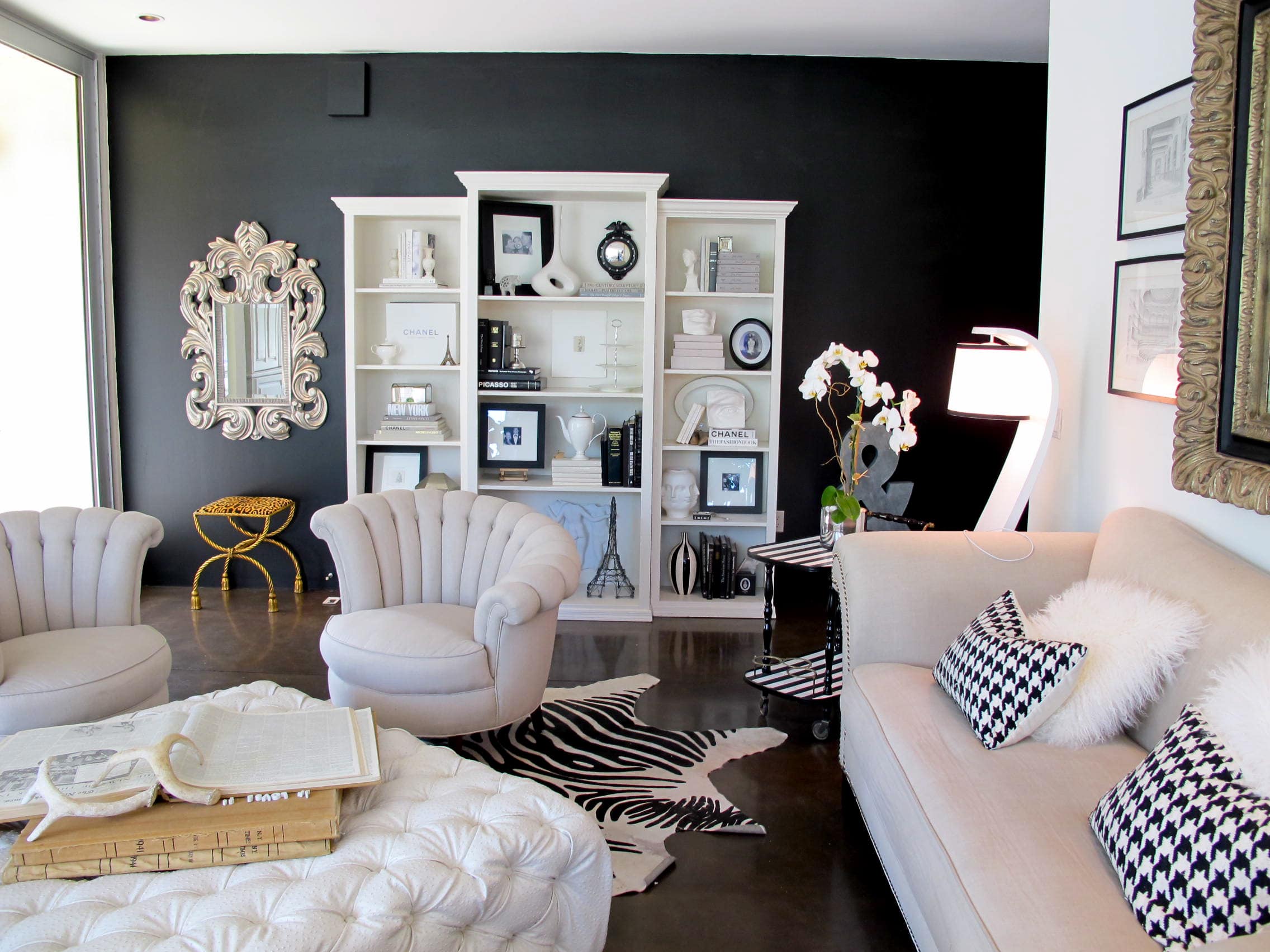 Black accent Wall