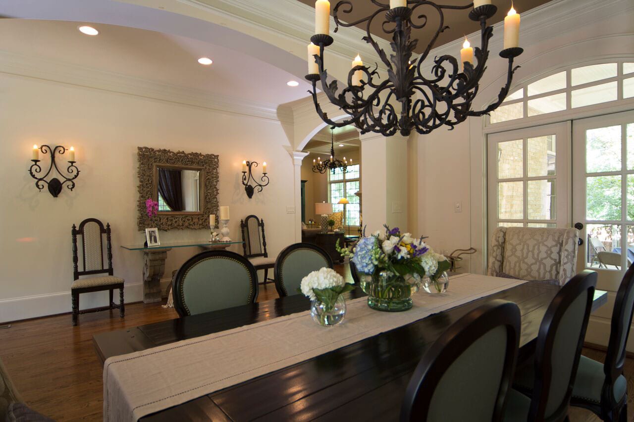 Dining design in Mabry Place, Atlanta