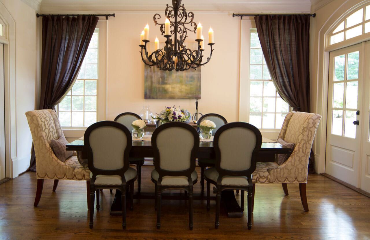 Dining room design in Mabry Place, Atlanta