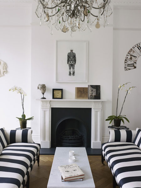 black-white-inspired-living-room