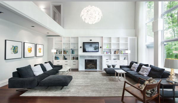 interior-black-sofa-with-small-white-cushions